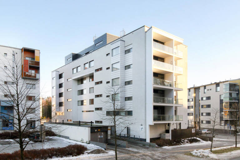 Julkisivukuva 6