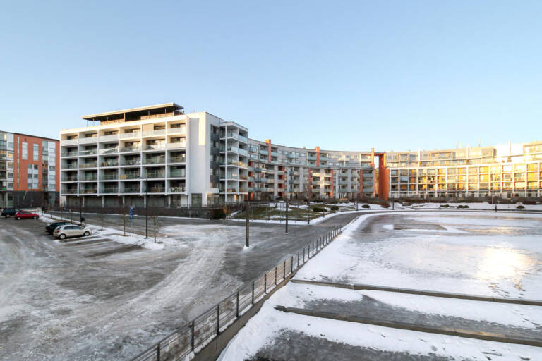 Julkisivukuva 1