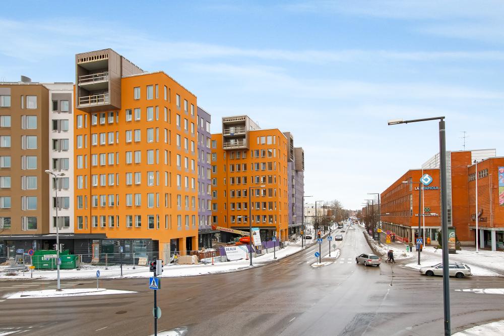 Julkisivukuva 2