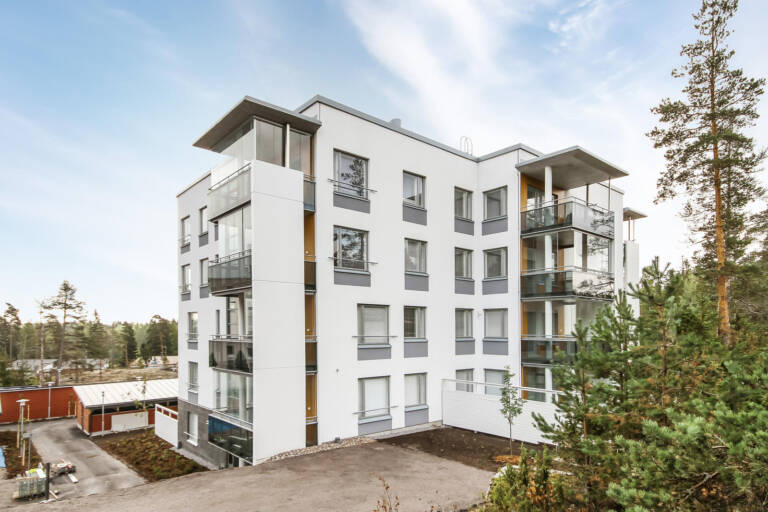 Julkisivukuva 1