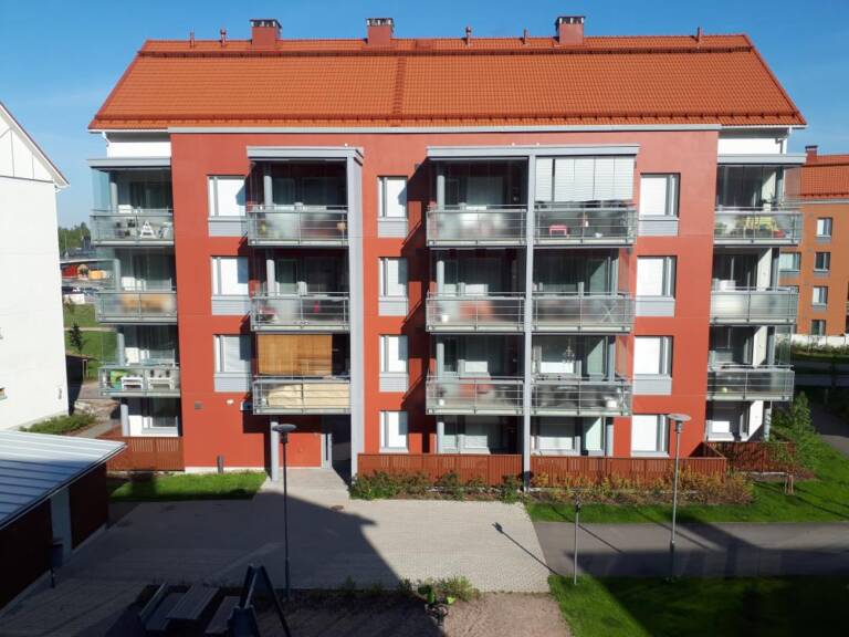 Julkisivukuva 3