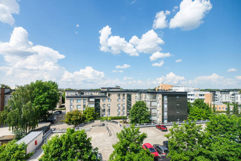 Julkisivukuva 2