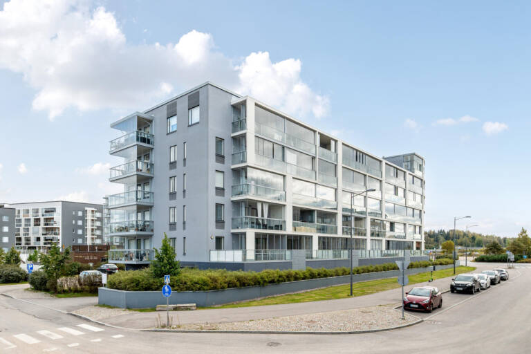 Julkisivukuva 1