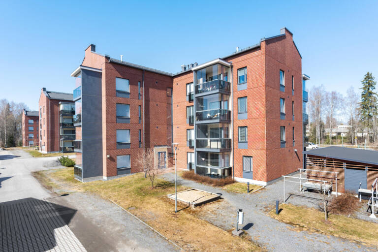 Pääkuva: julkisivukuva.