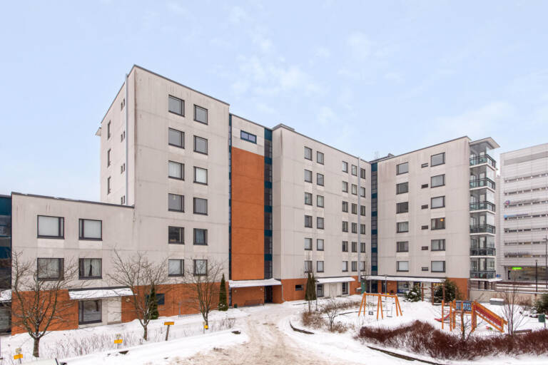Julkisivukuva 1