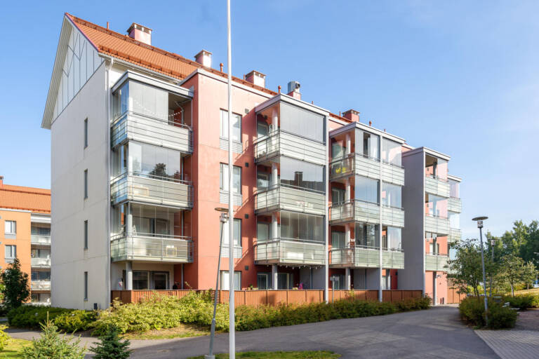 Julkisivukuva 1