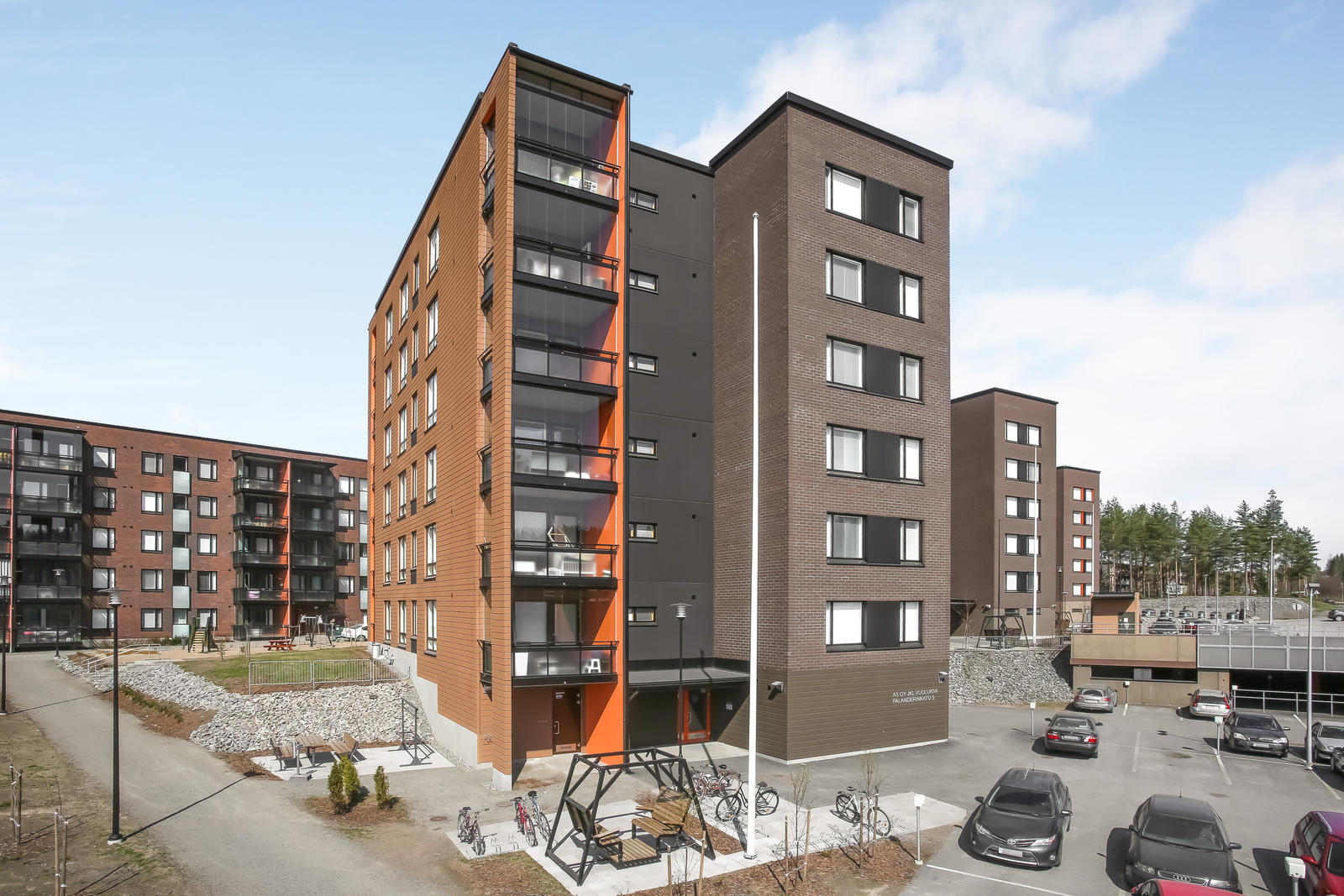 Julkisivukuva 3