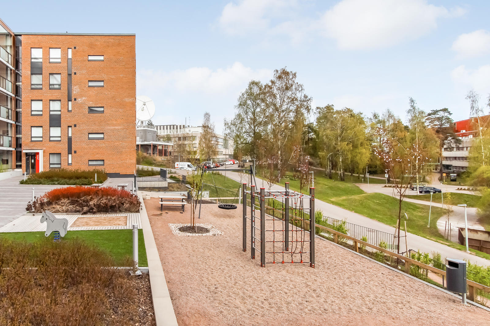 Julkisivukuva 3