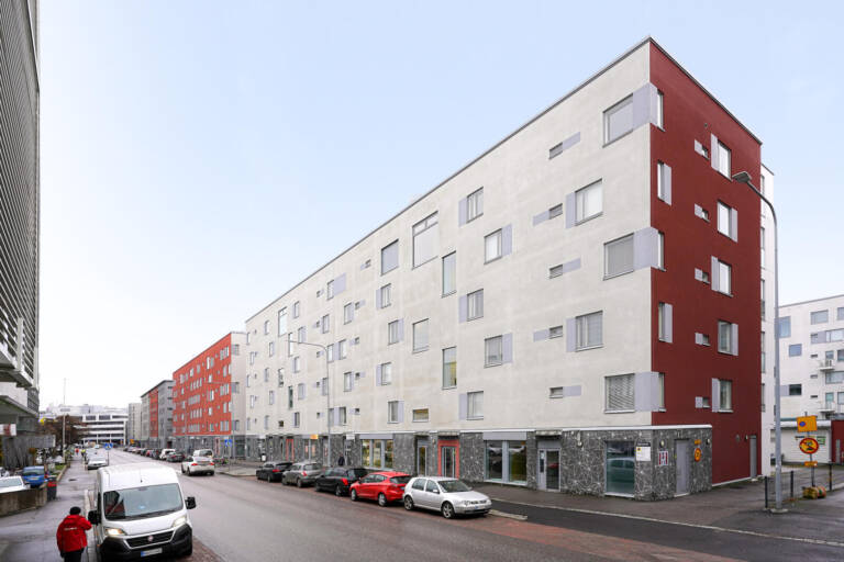 Julkisivukuva 2