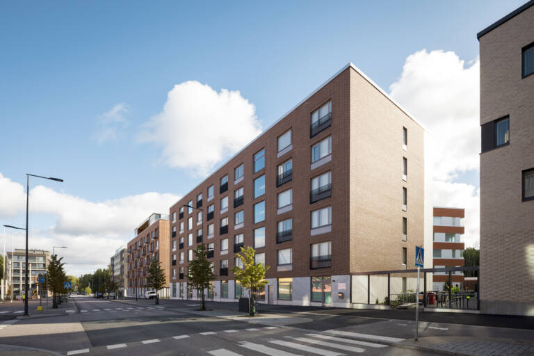 Julkisivukuva 5