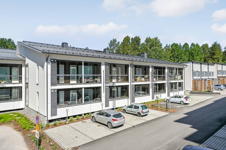 Julkisivukuva 3