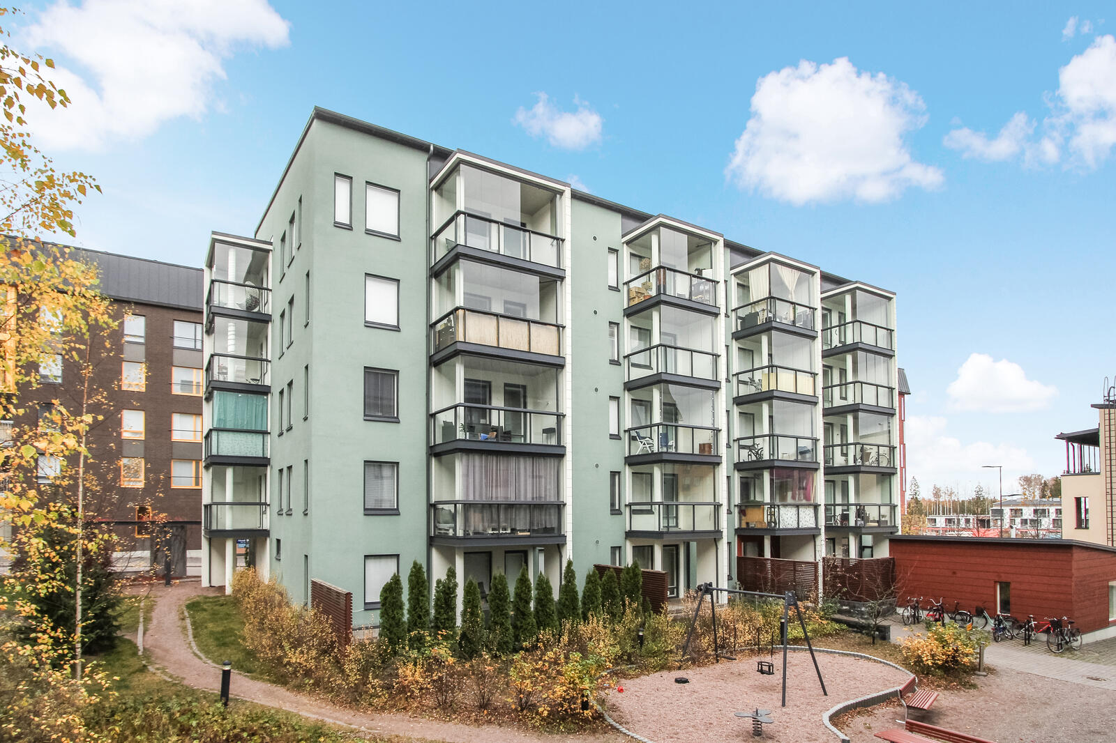 Julkisivukuva 3