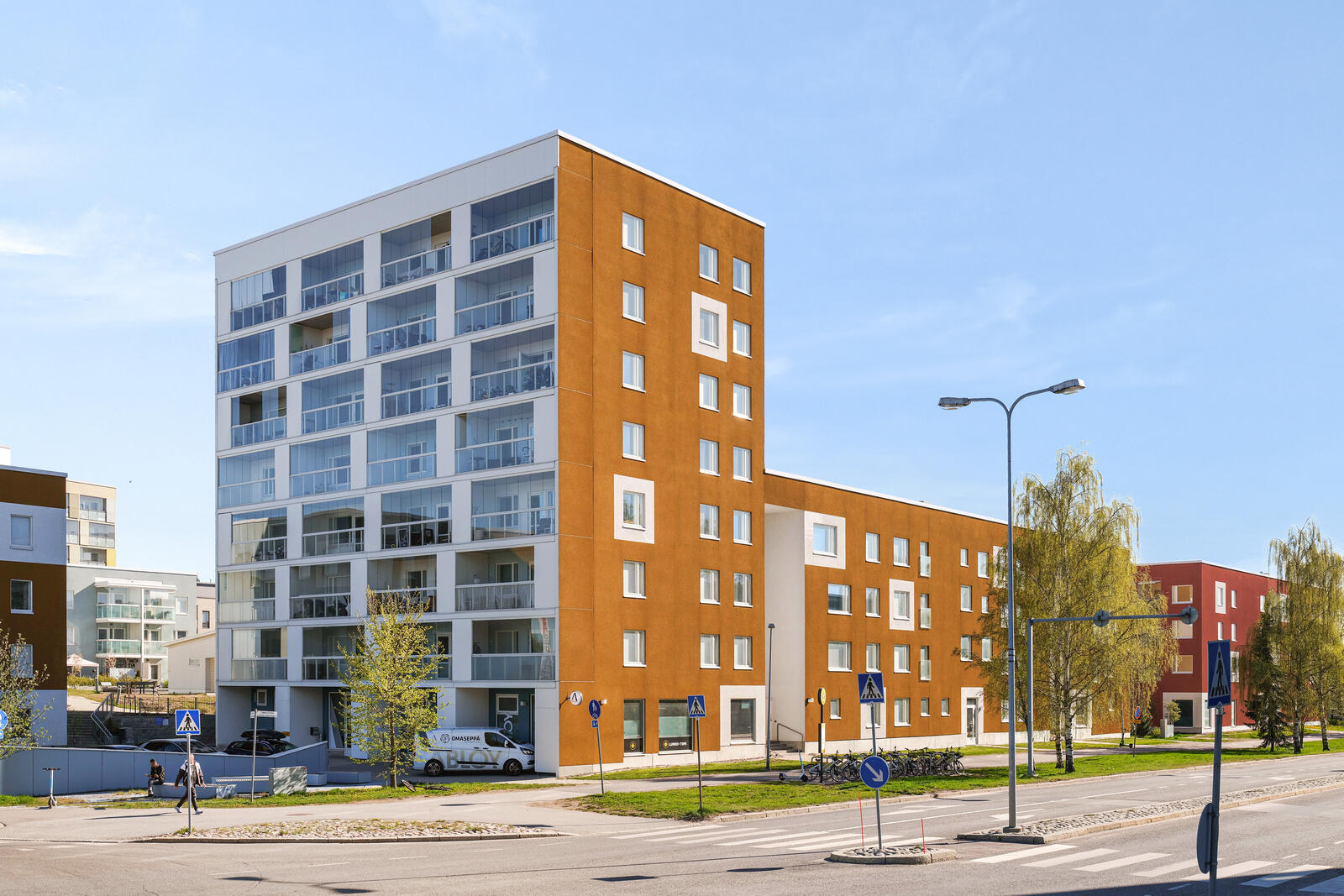 Julkisivukuva 1