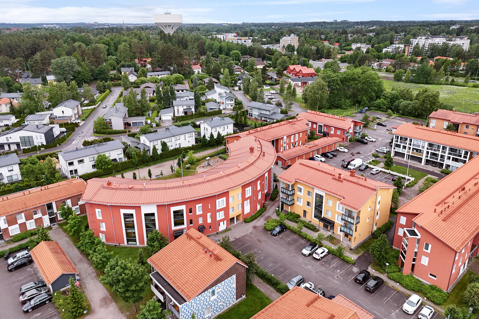 Julkisivukuva 2