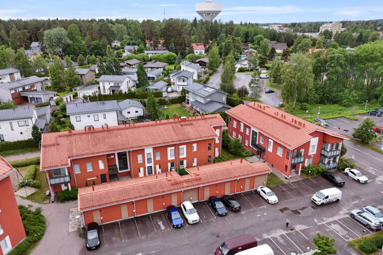 Julkisivukuva 3